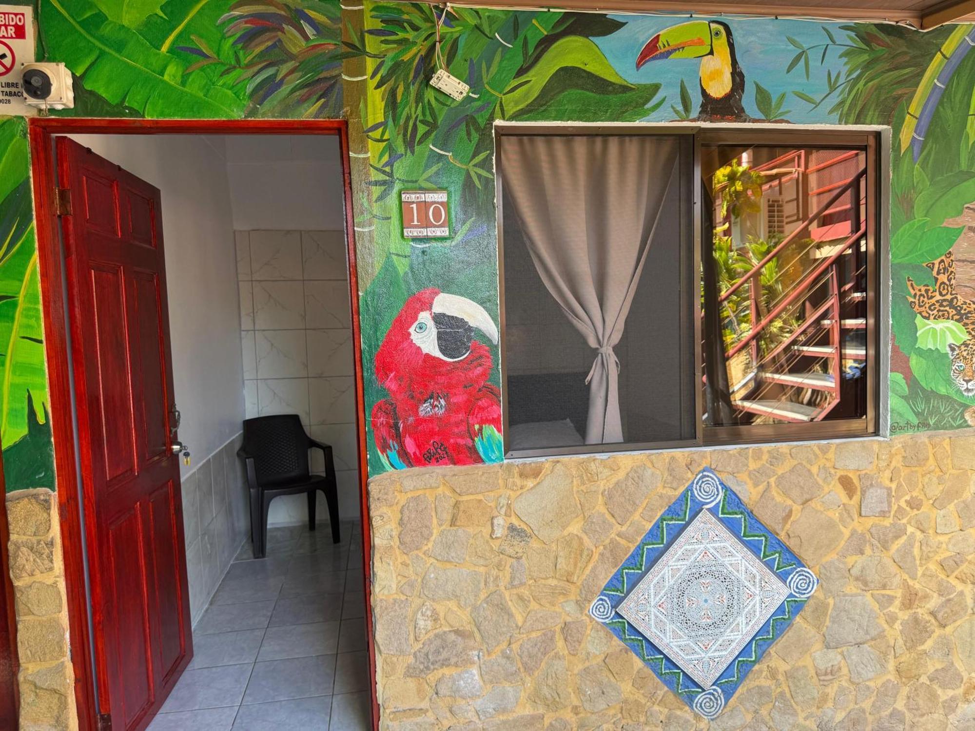 Costa Linda Art Hostel Manuel Antonio Exterior foto